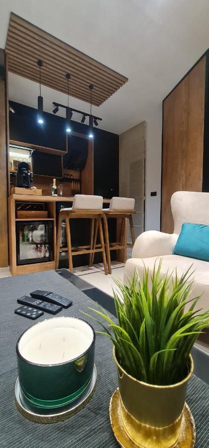 Design Apartment Platinium Spa Lux 5 Star "Havana" Completely Private Wellness & Spa Free Included Sauna & Jacuzzi & Salt Wall & Fire Place & 3D Ceilings & Business Wifi & Netflix & Keyless Code Entry & Full Smart App & Secure 2 Parking Place Τσούπρια Εξωτερικό φωτογραφία