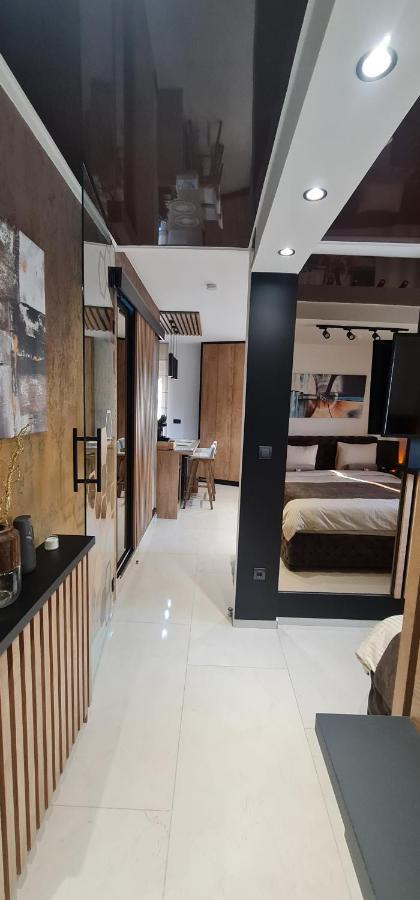 Design Apartment Platinium Spa Lux 5 Star "Havana" Completely Private Wellness & Spa Free Included Sauna & Jacuzzi & Salt Wall & Fire Place & 3D Ceilings & Business Wifi & Netflix & Keyless Code Entry & Full Smart App & Secure 2 Parking Place Τσούπρια Εξωτερικό φωτογραφία