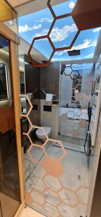 Design Apartment Platinium Spa Lux 5 Star "Havana" Completely Private Wellness & Spa Free Included Sauna & Jacuzzi & Salt Wall & Fire Place & 3D Ceilings & Business Wifi & Netflix & Keyless Code Entry & Full Smart App & Secure 2 Parking Place Τσούπρια Εξωτερικό φωτογραφία