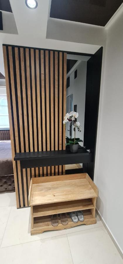 Design Apartment Platinium Spa Lux 5 Star "Havana" Completely Private Wellness & Spa Free Included Sauna & Jacuzzi & Salt Wall & Fire Place & 3D Ceilings & Business Wifi & Netflix & Keyless Code Entry & Full Smart App & Secure 2 Parking Place Τσούπρια Εξωτερικό φωτογραφία