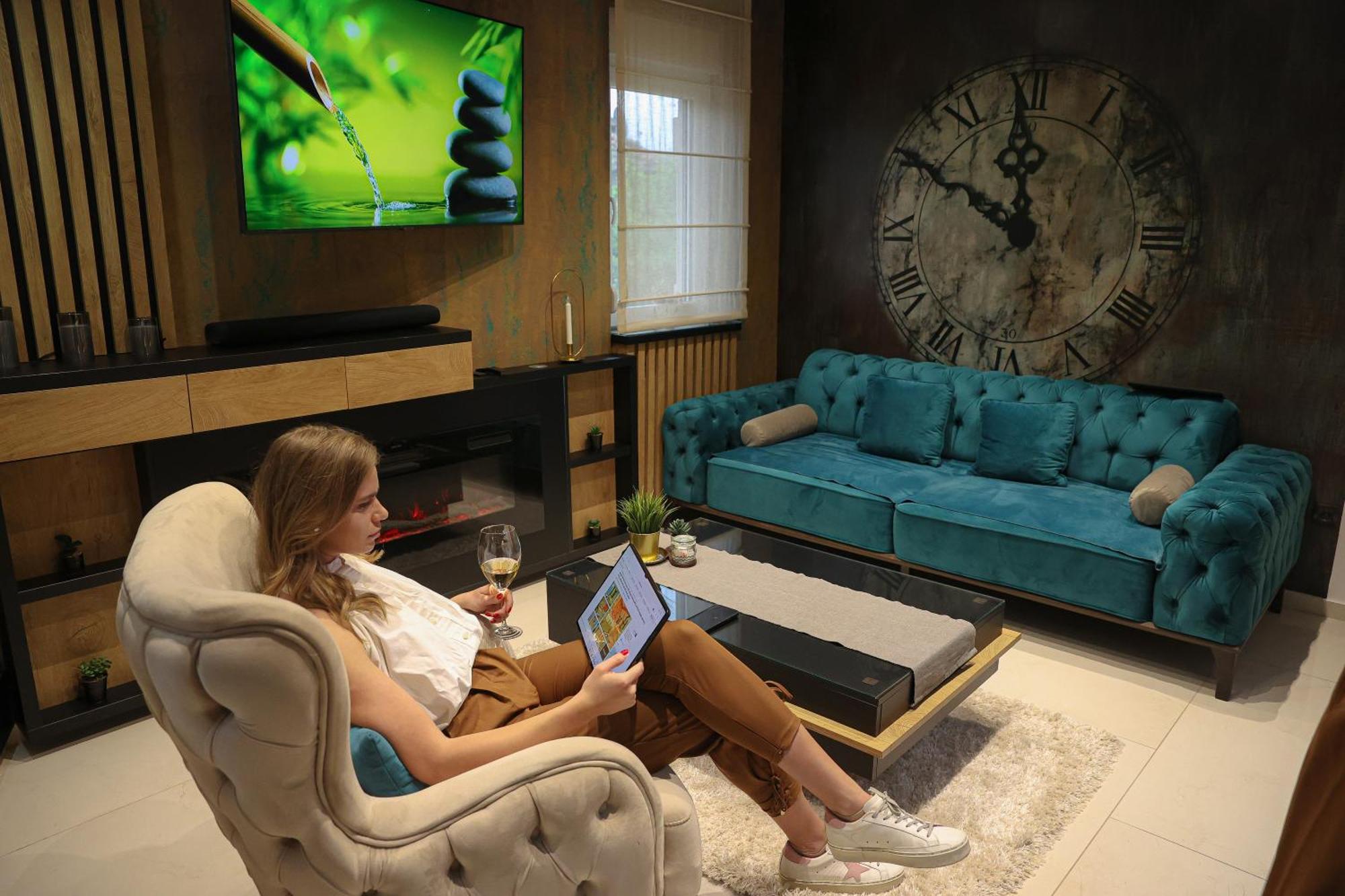 Design Apartment Platinium Spa Lux 5 Star "Havana" Completely Private Wellness & Spa Free Included Sauna & Jacuzzi & Salt Wall & Fire Place & 3D Ceilings & Business Wifi & Netflix & Keyless Code Entry & Full Smart App & Secure 2 Parking Place Τσούπρια Εξωτερικό φωτογραφία